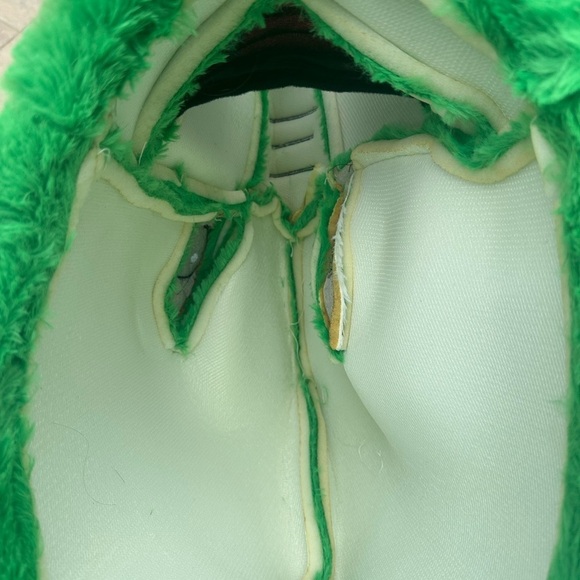 Bee Happy Giant Plush Mask Dinosaur From 2021 New With Tag - Picture 5 of 9